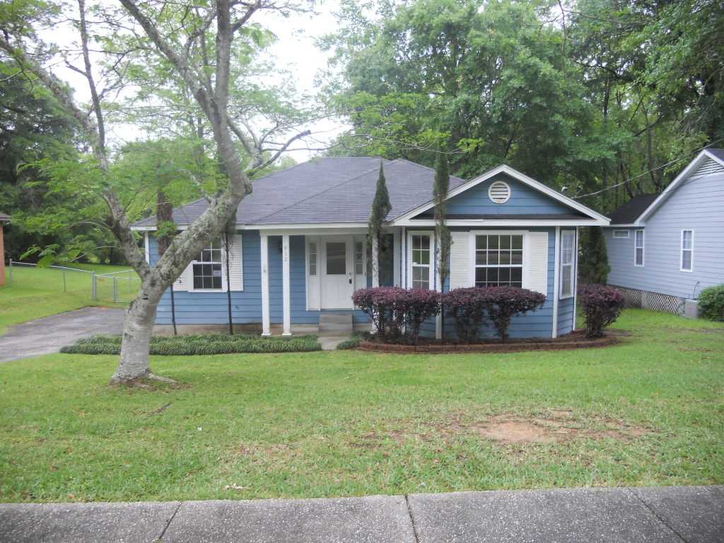  912 Victoria Pl E, Mobile, Alabama  photo