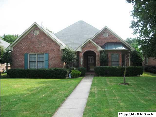  2209 Eastbrook Drive SE, Decatur, AL photo