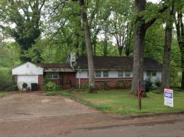  211 Lee Ave. West, Florence, AL photo