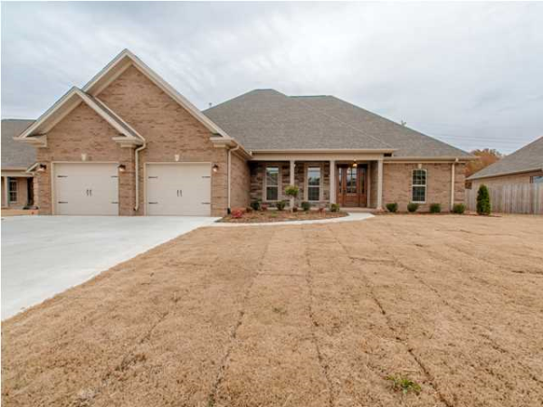  215 Oakbrook Dr., Florence, AL photo