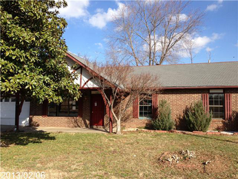  1101 W Callahan Dr, Rogers, AR photo