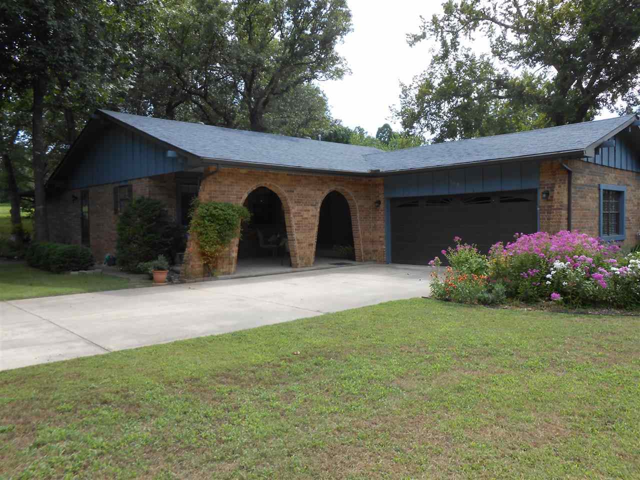  1302 Grace Lane Ln, Mountain Home, AR photo