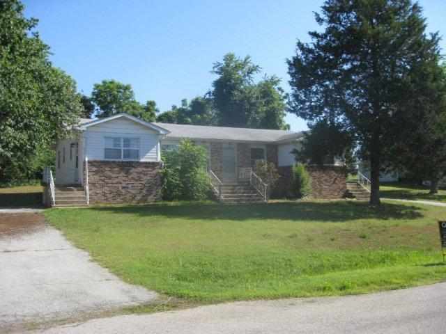  611-613 Cavalier Place, Mountain Home, AR photo