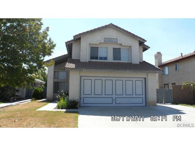  964 Dolphin Dr, Perris, CA photo