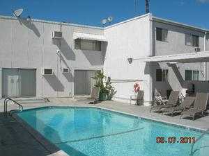  7127 Coldwater Canyon Ave Apt 11, North Hollywood, CA photo