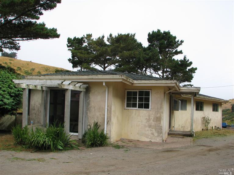 25405 Hwy 1, Point Arena, CA 95468