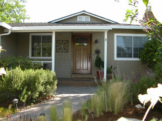 1079 Kentwood Ave, Cupertino, CA 95014