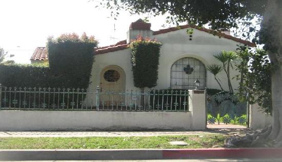  2620 West 84th Place, Inglewood, CA photo