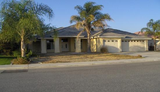  136 Redwood Drive, Shafter, CA photo