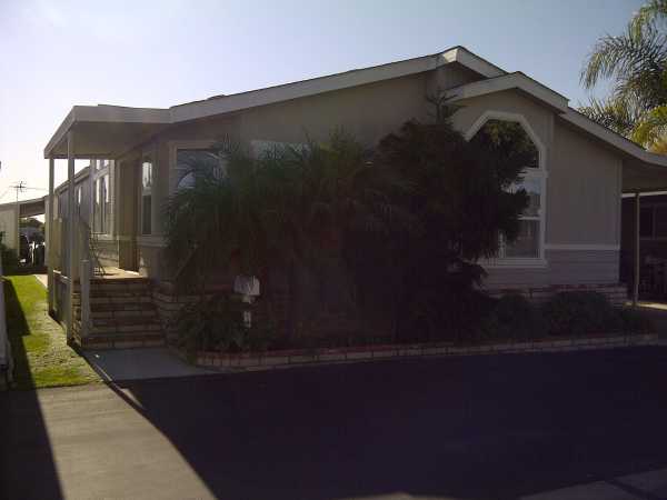  202 Parrot Ln, Fountain Valley, CA photo