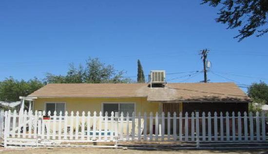  44212 East 3rd St, Lancaster, CA photo