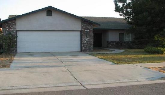  1617 West Oakland Court, Tulare, CA photo
