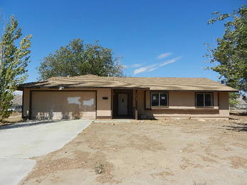  16619 Mossdale Avenue, Lancaster, CA photo