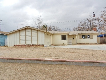  649 West Avenue J12, Lancaster, CA photo