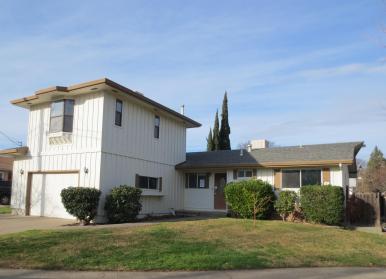  630 Armstrong Ct, Red Bluff, CA photo