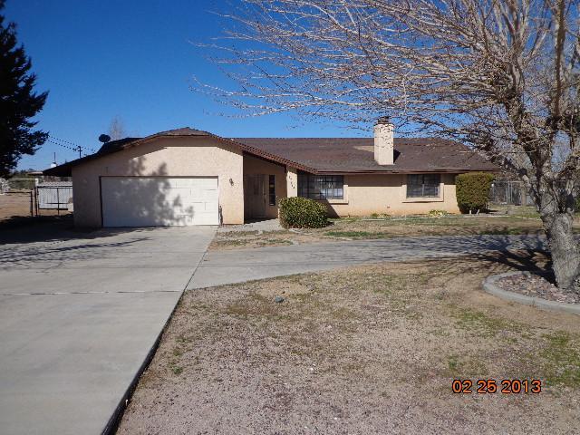  17464 Olive St, Hesperia, California  photo