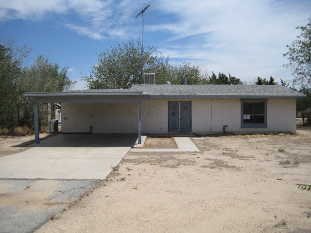  11063 Redwood Avenue, Hesperia, CA photo