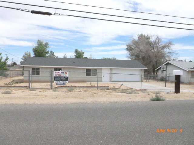  17808 Live Oak St, Hesperia, California  photo