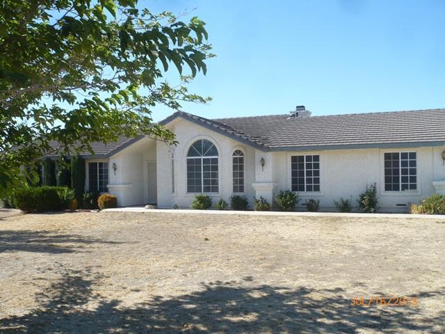  16426 Sycamore St, Hesperia, California  photo