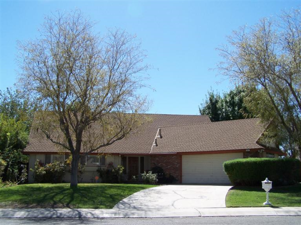  621 Kevin Ct, Ridgecrest, CA photo