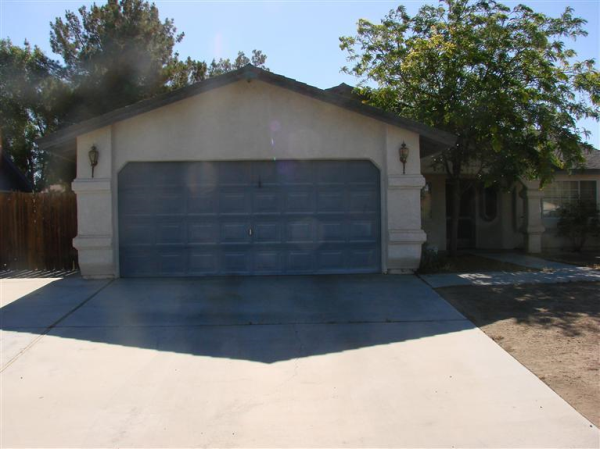  805 VALARIE St, Ridgecrest, CA photo