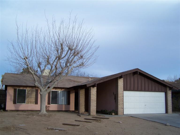  1114 Randall St, Ridgecrest, CA photo