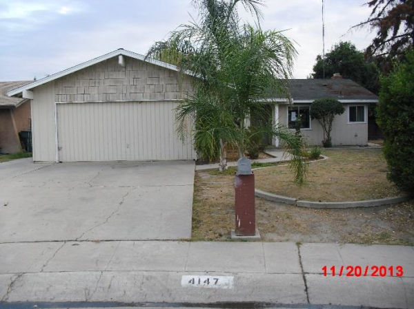  4147 W Robinwood Ave, Visalia, CA photo