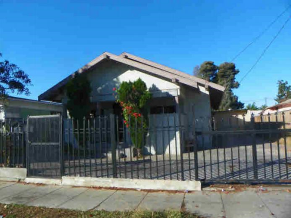  321- 321 1/2 N Willowbrook Ave, Compton, CA photo