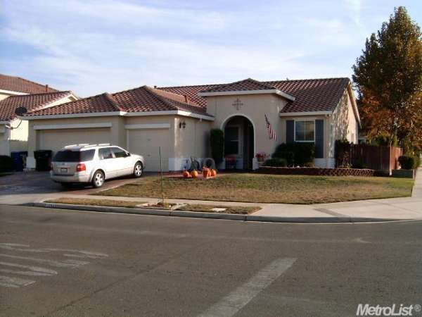  1234 Fawn Lily Dr, Patterson, CA photo
