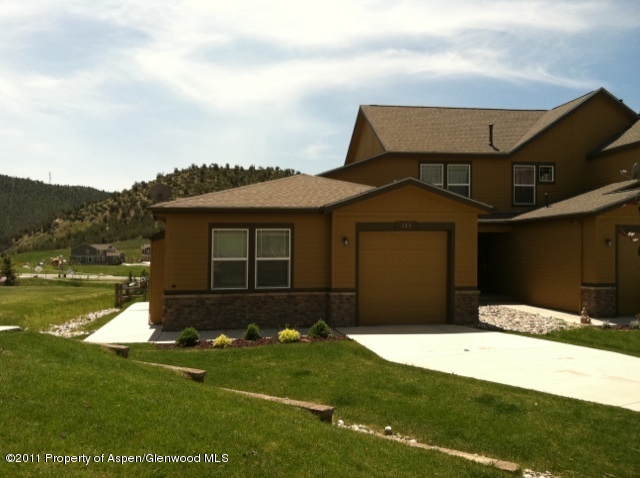 183 E Cathedral Ct, New Castle, CO photo