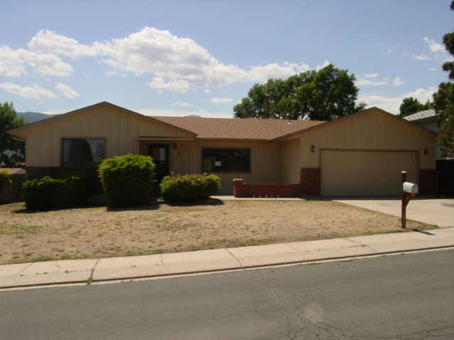  1268 Friendship Ln E, Colorado Springs, CO photo