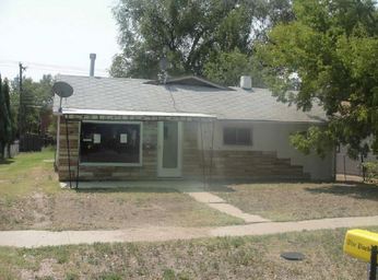  804 E River St, Pueblo, CO photo