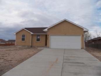  343 W Buttercup Way, Pueblo West, CO photo