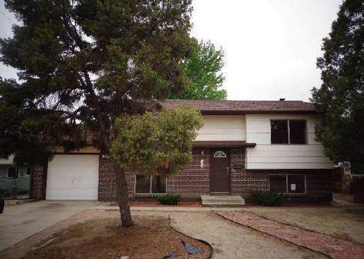  1840 Olympic Dr, Colorado Springs, CO photo