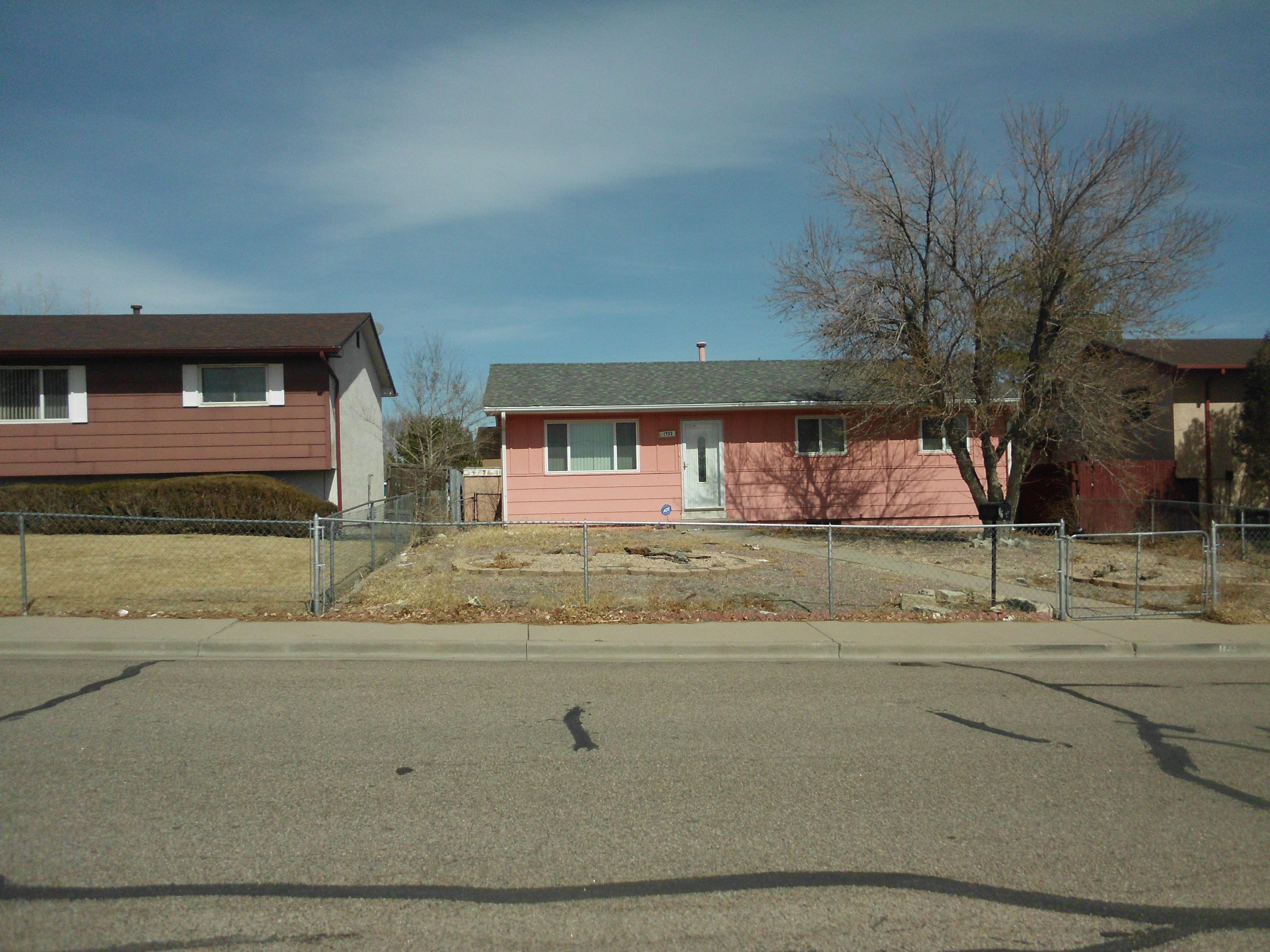  1733 East 18th Street, Pueblo, CO photo