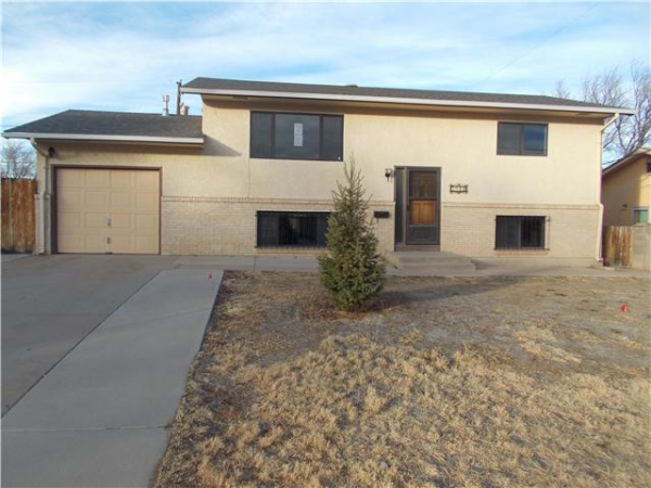  3901 Canterbury Ln, Pueblo, CO photo