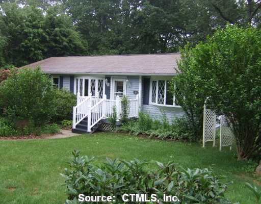  14 Hillside Dr, Gales Ferry, CT photo