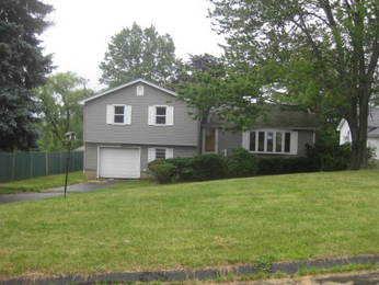  11 Ivory Rd, Bloomfield, CT photo