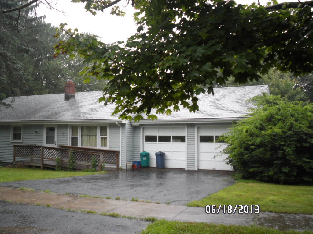  335 Cannon Dr, Stratford, CT photo
