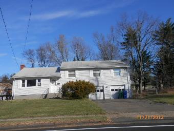  13 Crestview Dr, Bloomfield, CT photo