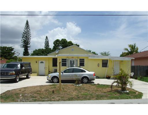  221 NE 4TH ST, Hallandale, FL photo