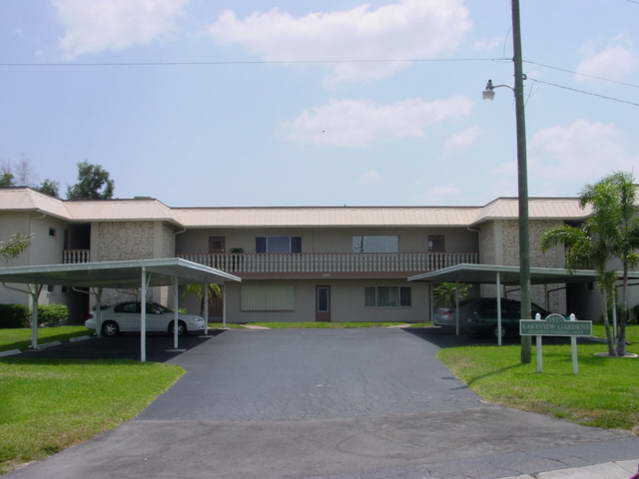  1915 W Lakeview Blvd Apt 7, North Fort Myers, FL photo