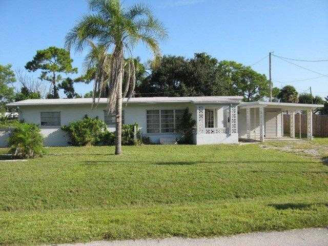  650 Canal Dr, North Fort Myers, FL photo