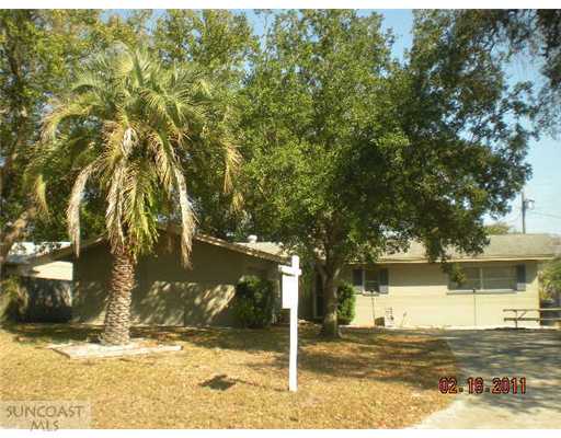  1271 Fruitland Ave, Clearwater, FL photo