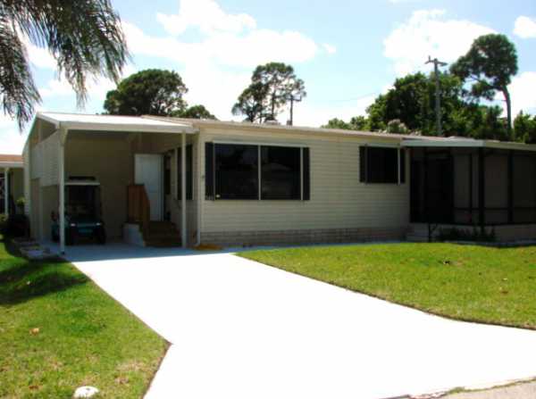  544 TROPICAL ISLES CIR, Fort Pierce, FL photo