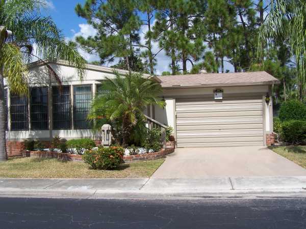  535 Catalina Dr, North Fort Myers, FL photo