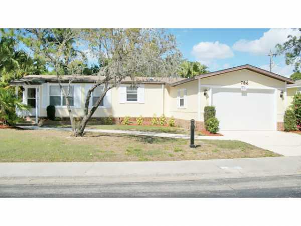  786 Via Del Sol, North Fort Myers, FL photo