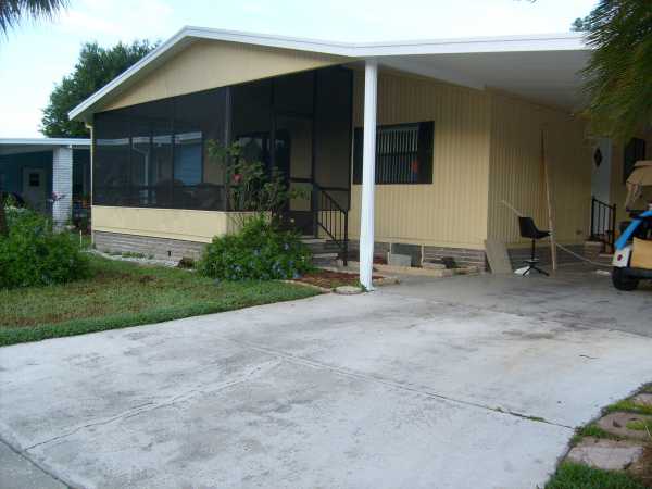  284 Country Club Dr, Plant City, FL photo