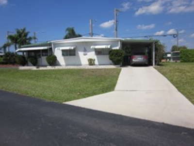  4361 Royal Manor Boulevard, Boynton Beach, FL photo