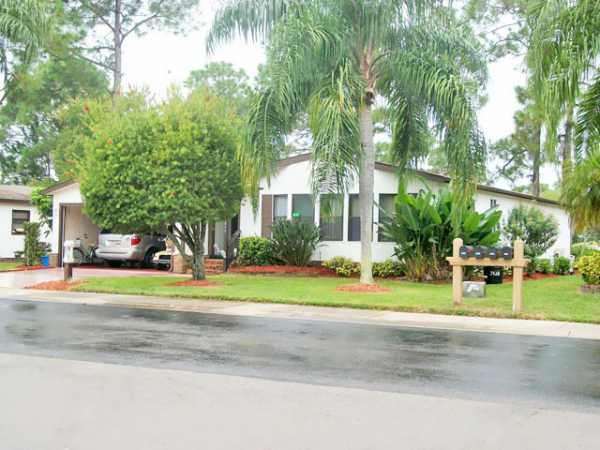  3928 Santa Clara Ln, North Fort Myers, FL photo